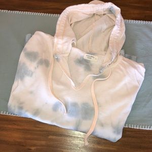 light blue pullover moletom com capuz